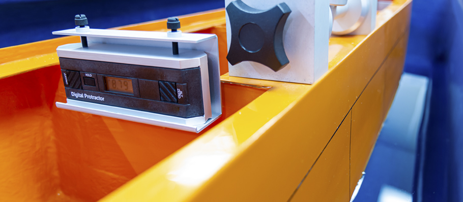 Armfield NA8 Ships Stability Apparatus Main Image